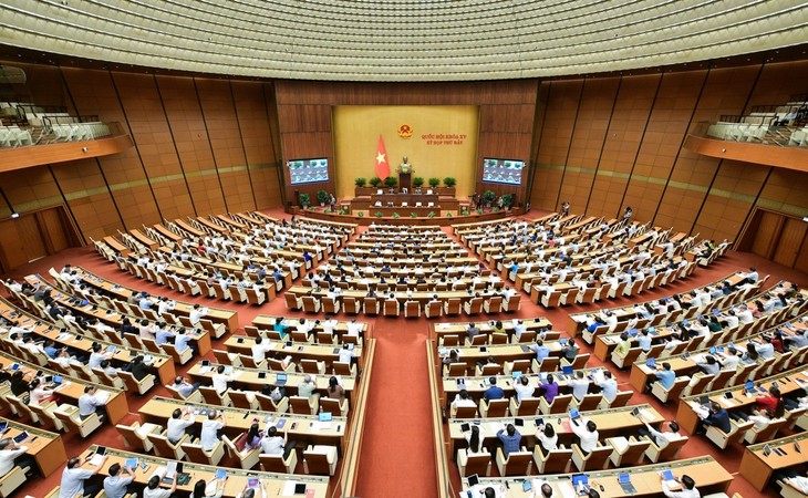 Parlamento vietnamita debate modificación de Ley de Seguridad Social para garantizar mejor vida a jubilados
