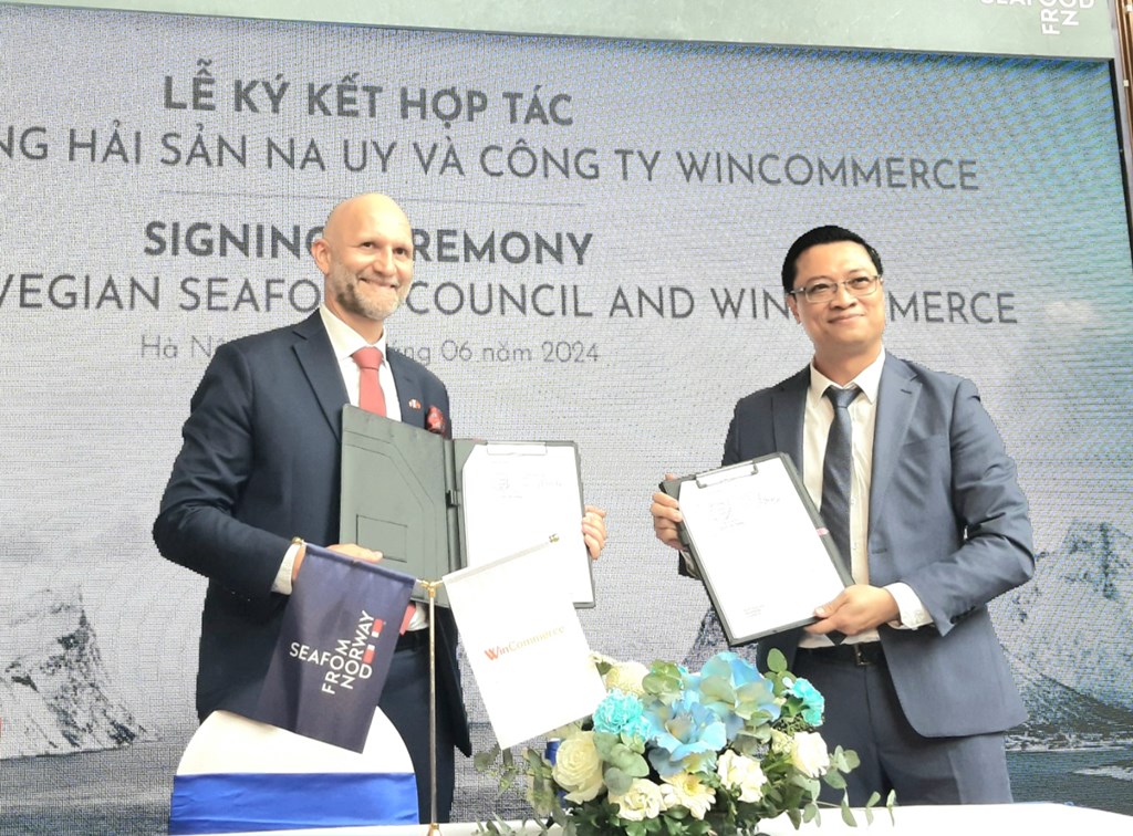 Noruega y la empresa vietnamita WinCommerce suscriben un acuerdo para la distribución de productos del mar