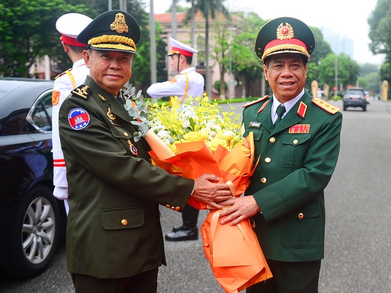 Vietnam y Camboya profundizan su cooperación militar
