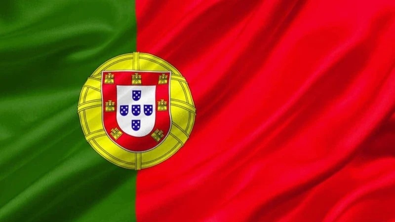 Dirigentes vietnamitas felicitan a líderes portugueses por el Día de Portugal
