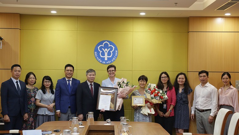 Seguridad Social de Vietnam y OMS cooperan en materia de seguro médico