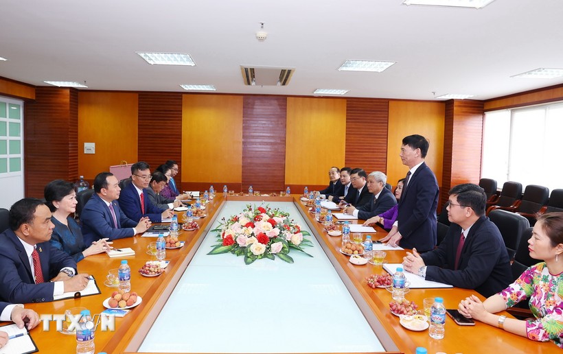 Vietnam y Camboya cooperan en formación de funcionarios de inspección
