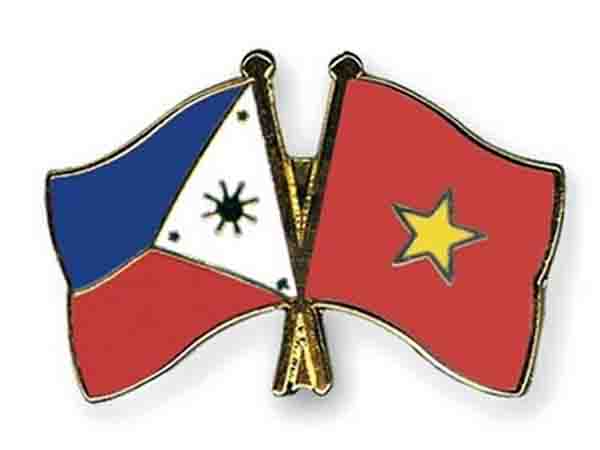 Dirigentes vietnamitas felicitan a líderes filipinos por el 126 ° aniversario de la Independencia de esa República