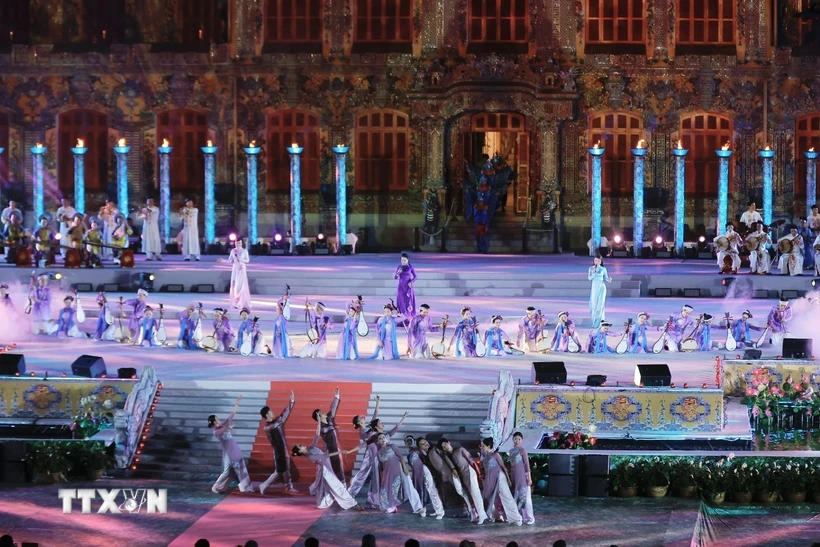 Concluyen Semana del Festival Internacional de las Artes de Hue 2024