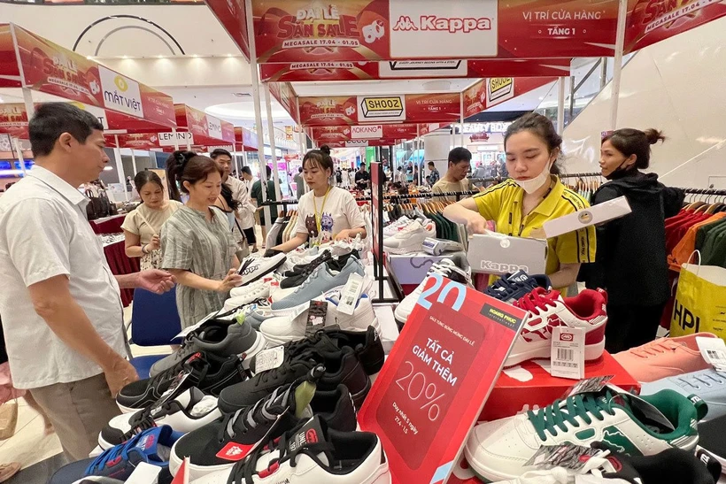 Mercado minorista de Vietnam aún tiene margen de desarrollo, según economistas