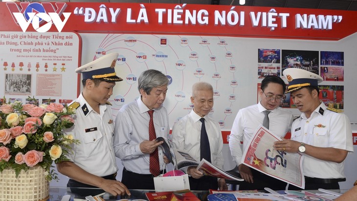 ¿Cómo se desarrolla la prensa revolucionaria de Vietnam