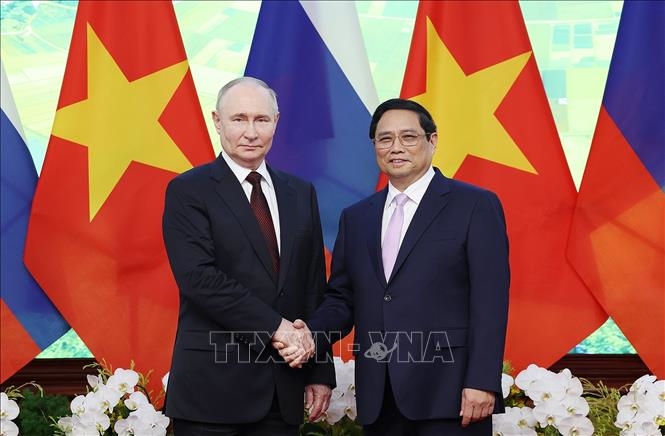 Premier vietnamita se reúne con presidente ruso