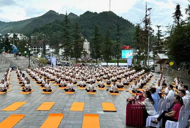 Se lanzan en Vietnam tours de yoga Sa Pa 2024