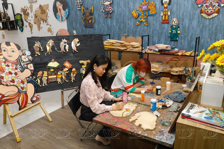 Incorporando colores populares a la decoración interior moderna en Vietnam