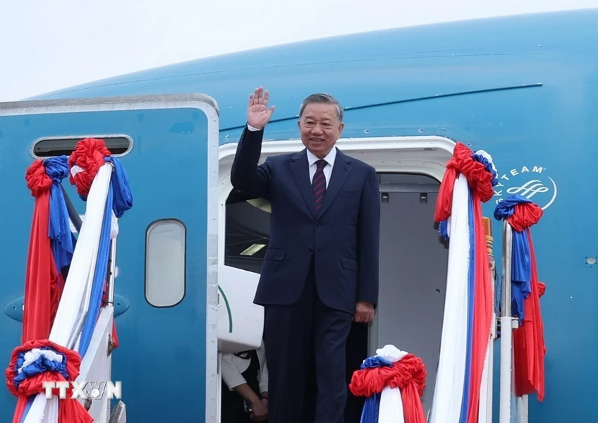 El presidente vietnamita inicia su visita de Estado a Laos
