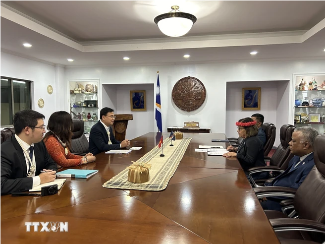 Vietnam y las Islas Marshall impulsan la cooperación en diversos campos