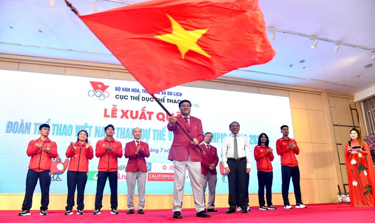Atletas vietnamitas parten a los Juegos Olímpicos de París 2024