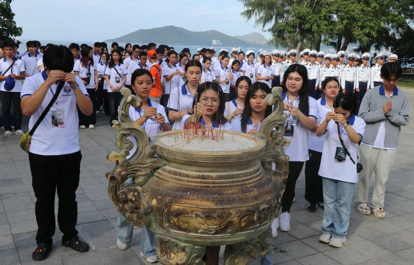 Conmienza campamento veraniego 2024 para jóvenes vietnamitas en ultramar