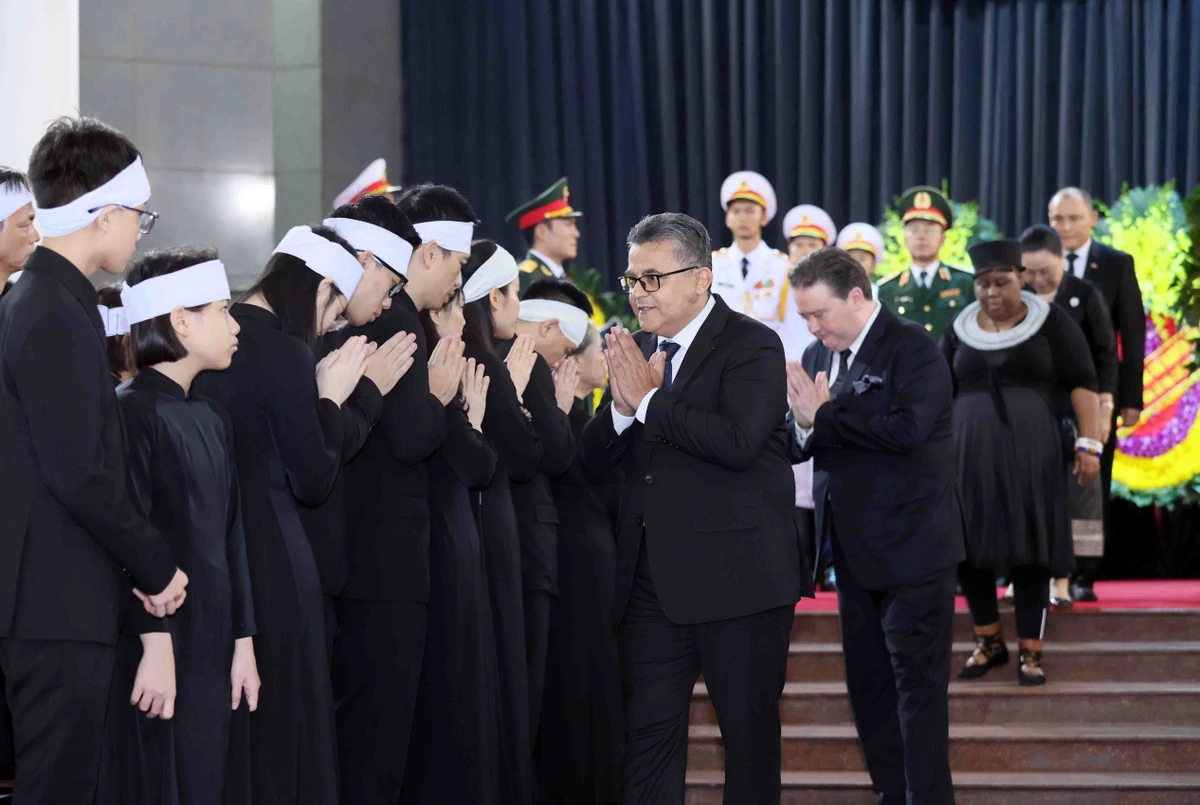 El jefe del Cuerpo Diplomático en Vietnam Nguyen Phu Trong deja un legado notable en el desarrollo nacional