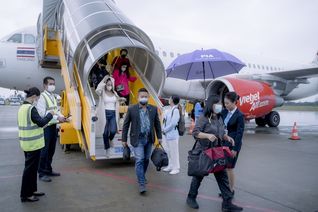 Thua Thien Hue aspira a abrir una ruta aérea internacional y explorar vuelos chárteres
