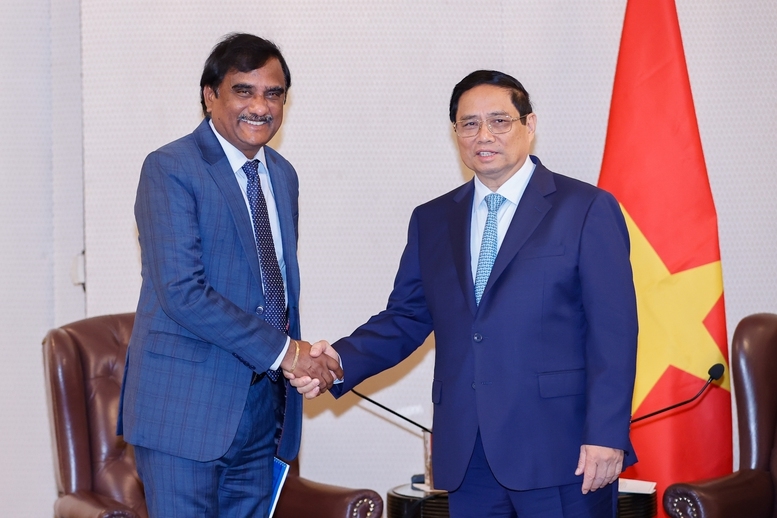 Primer ministro de Vietnam se reúne con líderes de corporaciones indias