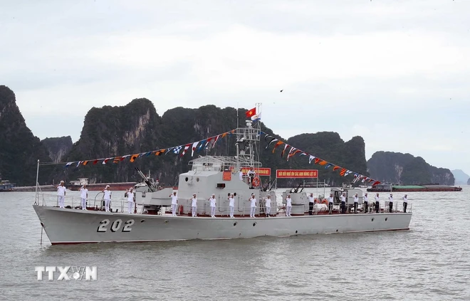 Conmemorar a los mártires y a las personas que sacrificaron sus vidas en la primera victoria naval de Vietnam