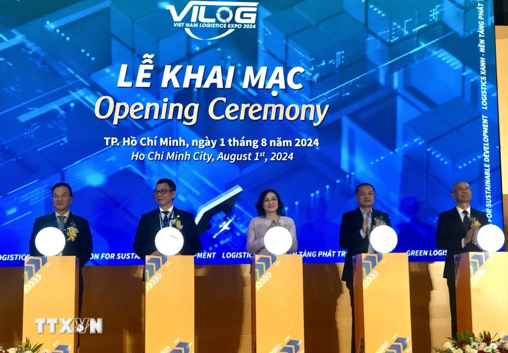 Más de 300 empresas participan en la Exposición Internacional de Logística de Vietnam 2024