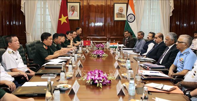 Vietnam e India intensifican cooperación en formación de defensa
