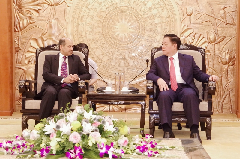 Dirigente del Partido recibe a embajadores de India y Japón