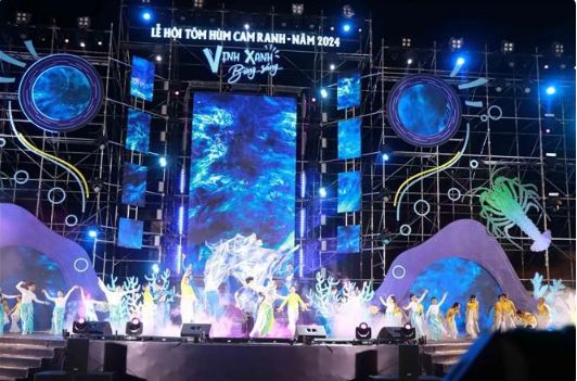 Celebran primer Festival de langostas en Khanh Hoa