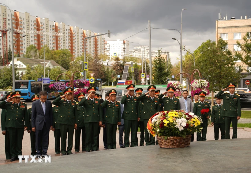 Ministro de Defensa de Vietnam realiza una visita a Rusia para asistir a Army 2024