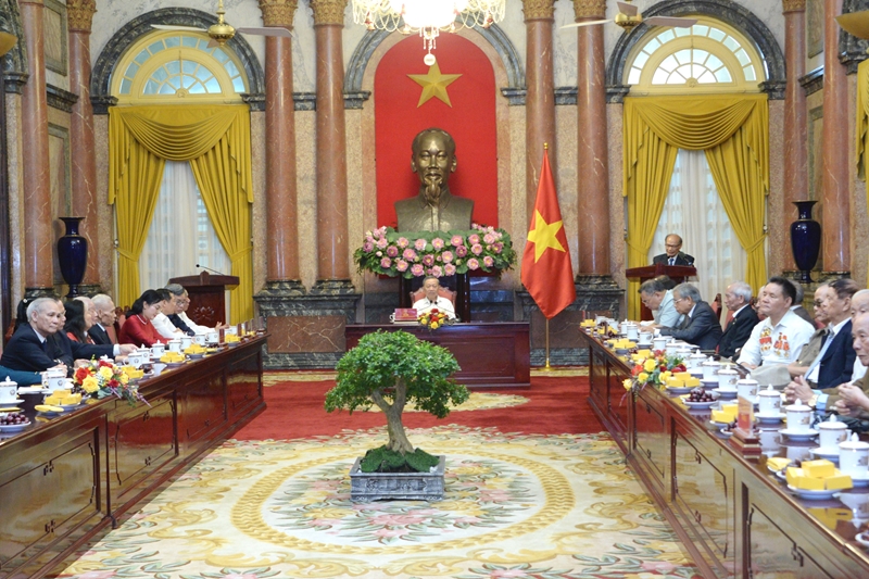 El Secretario General del Partido Comunista de Vietnam agradece aportes de los guardias del presidente Ho Chi Minh