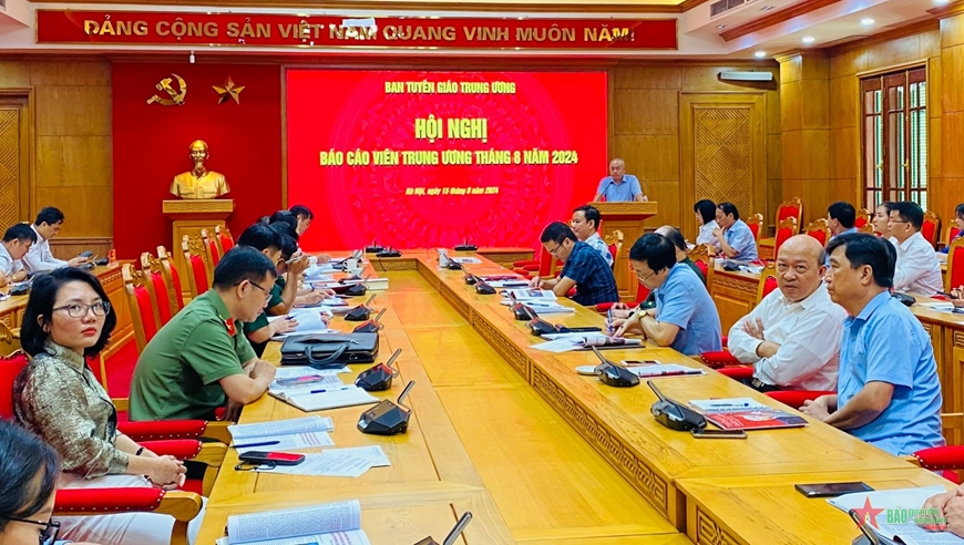 Celebra conferencia de relatores de agosto para actualizar la situación socioeconómica en los últimos siete meses del año