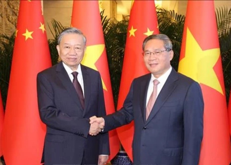 Vietnam es una prioridad en la política de diplomacia de vecindad de China, afirma primer ministro Li Qiang