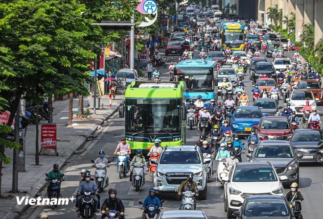 Dos ciudades principales de Vietnam buscan la conversión de autobuses a vehículos eléctricos