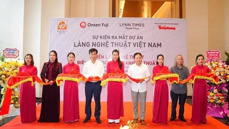 Lanzan proyecto Aldea de arte vietnamita