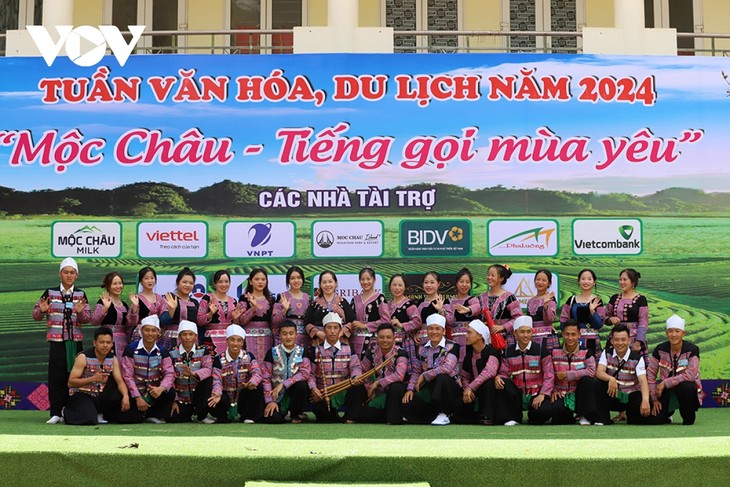 Meseta de Moc Chau se une a las celebraciones del Día Nacional