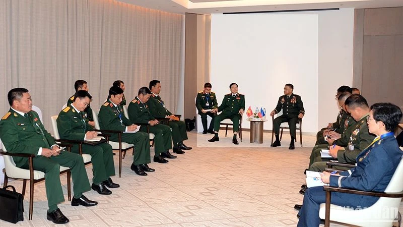 El General Nguyen Tan Cuong mantiene encuentros con Filipinas, Tailandia y Singapur en la ACDFM-21