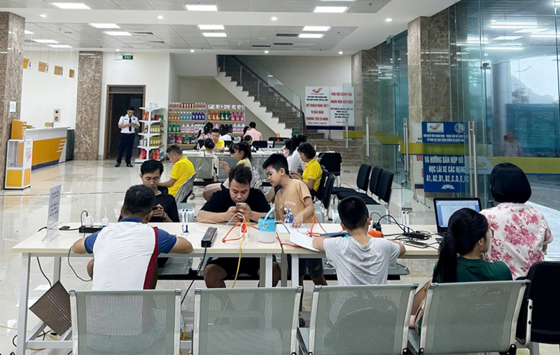 Quang Ninh brinda servicios de apoyo a los afectados después de la tormenta