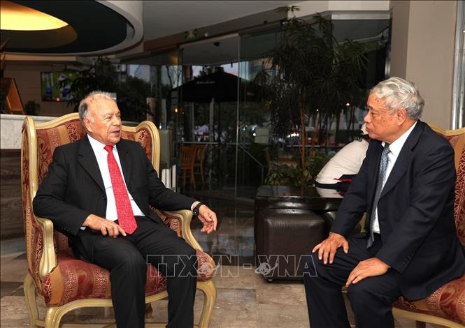 Líder del Partido del Trabajo de México destaca la importancia de la prensa revolucionaria de Vietnam