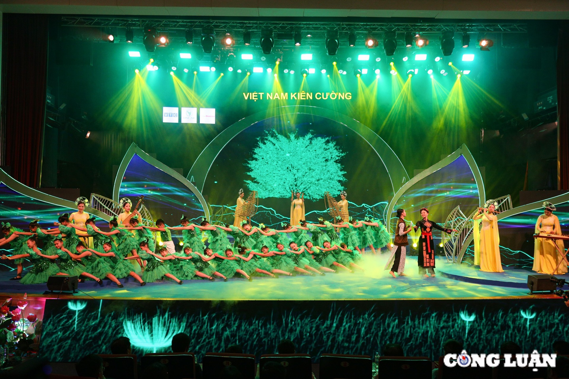 El programa benéfico Vietnam resiliente recauda 120 000 dólares para las víctimas de las inundaciones