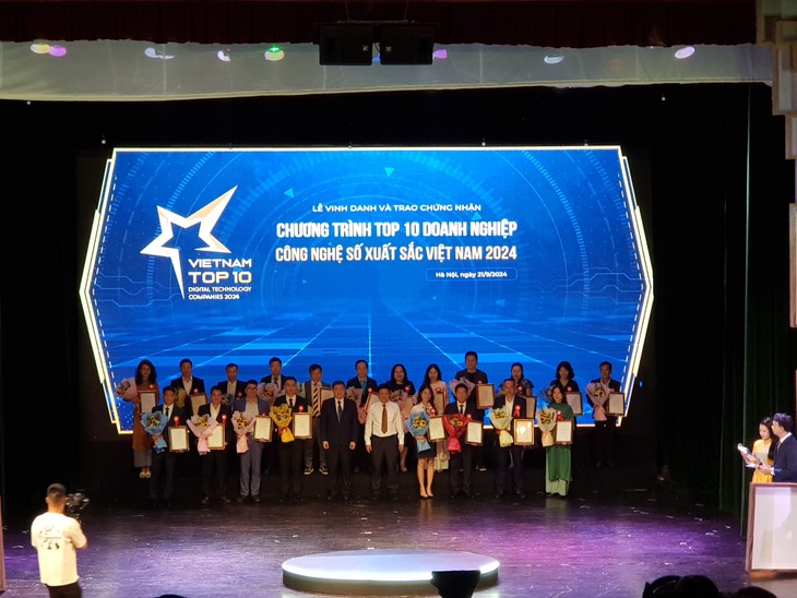 Homenaje a las 10 empresas de tecnología digital más destacadas de Vietnam en 2024