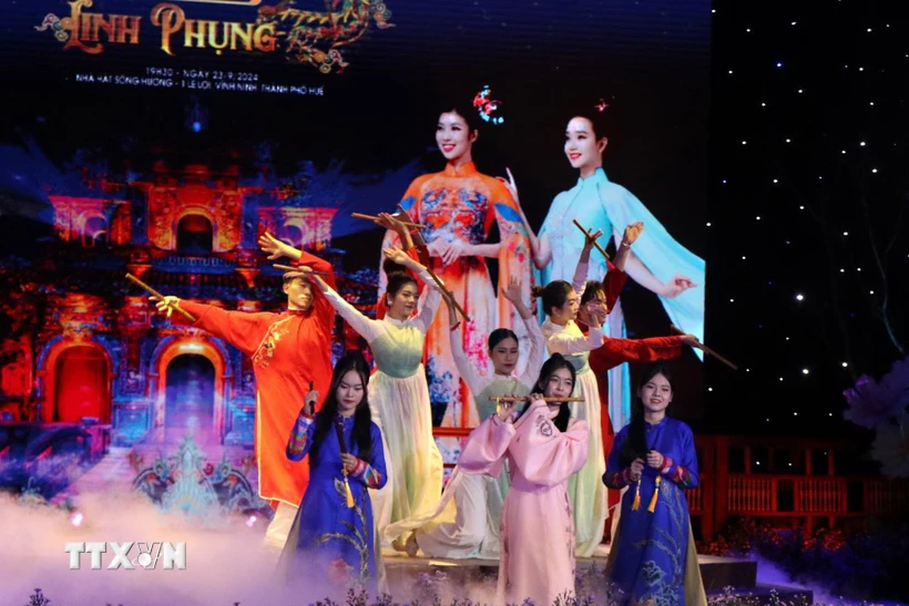 Festival de Ao Dai de Hue 2024 Resplandor de la belleza de la cultura tradicional