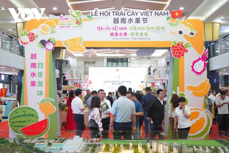 Celebran en China primer Festival de frutas de Vietnam