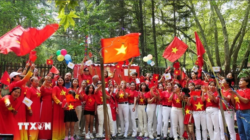 Ciudad Ho Chi Minh propone medidas para atraer remesas