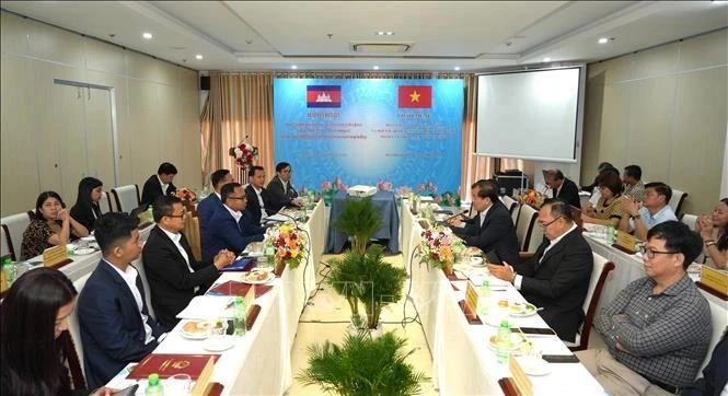 Provincia vietnamita y Camboya impulsan lazos en comercio, inversión y turismo