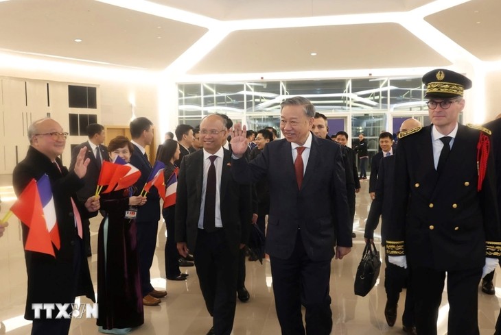 El máximo líder de Vietnam finaliza su asistencia a la XIX Cumbre de la Francofonía y visita a Francia