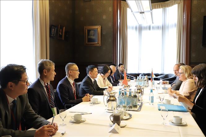 Vietnam promueve la cooperación internacional para el desarrollo sostenible