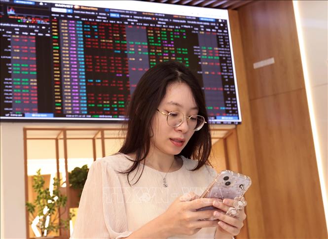 FTSE Russell mantiene a Vietnam en la lista de revisión para una posible reclasificación como mercado emergente