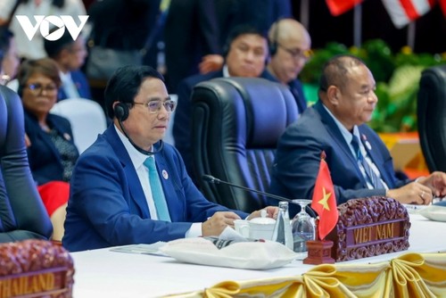 Premier de Vietnam se reúne con líderes de Australia, Japón, India e Indonesia