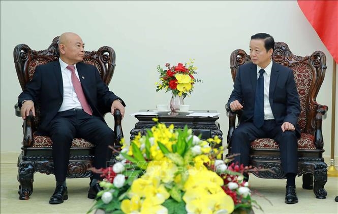 El viceprimer ministro recibe al líder de una importante empresa ferroviaria china