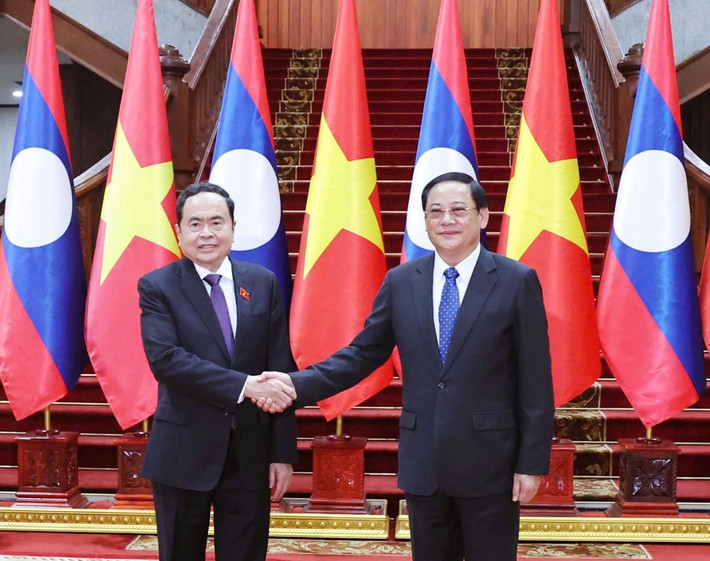 Vietnam otorga la máxima prioridad a las relaciones tradicionales especiales con Laos
