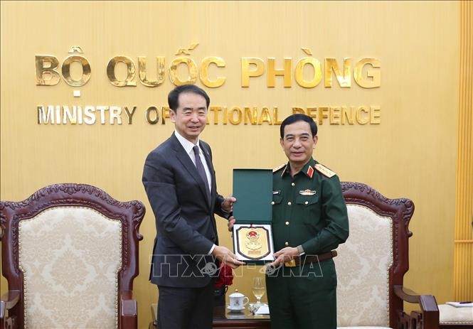 Aumenta la cooperación con China en materia de defensa