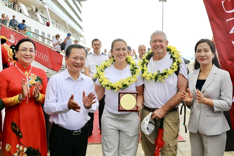 Quang Ninh recibe a 3 millones de turistas extranjeros en 2024