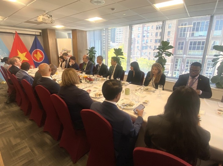 Vietnam realiza intercambio con los países fundadores del Grupo de Amigos de la UNCLOS